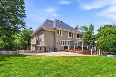 $899,950 | 4407 North Mulberry Drive, Kansas City, MO 64116