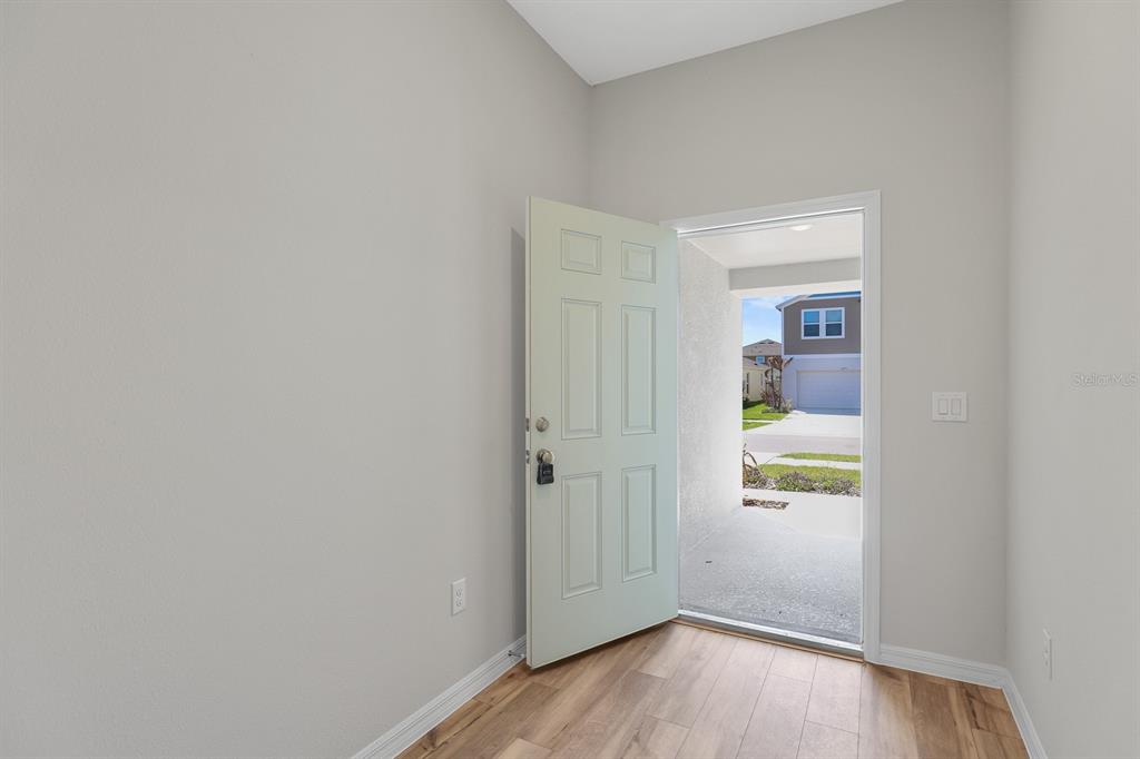 12774 Canter Call Road Lithia, FL 33547 - Photo 4 of 35