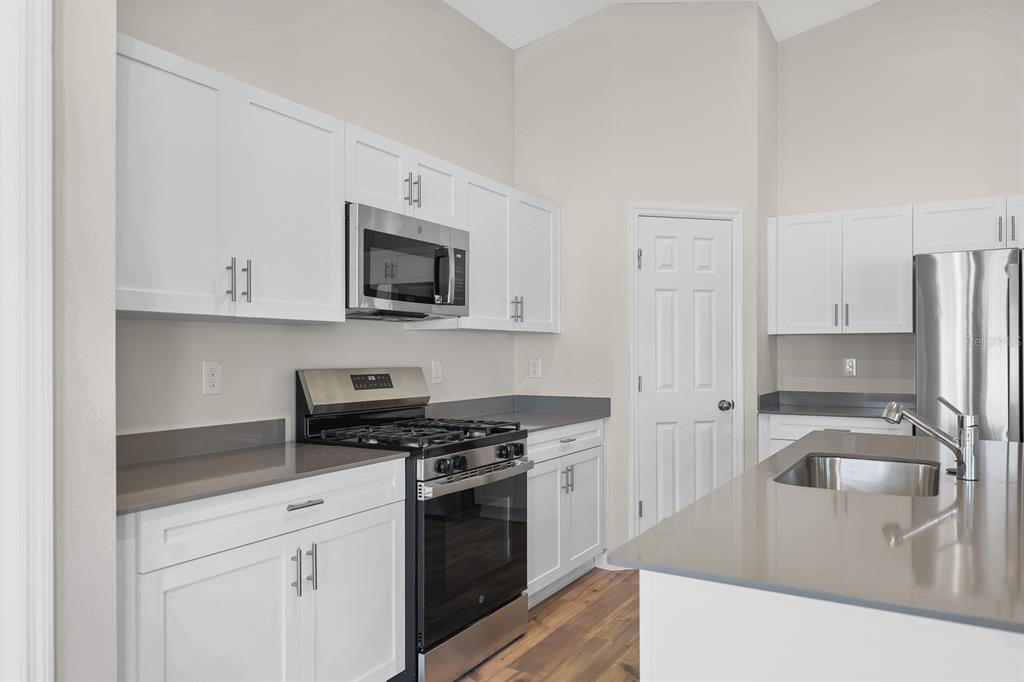 12774 Canter Call Road Lithia, FL 33547 - Photo 6 of 35