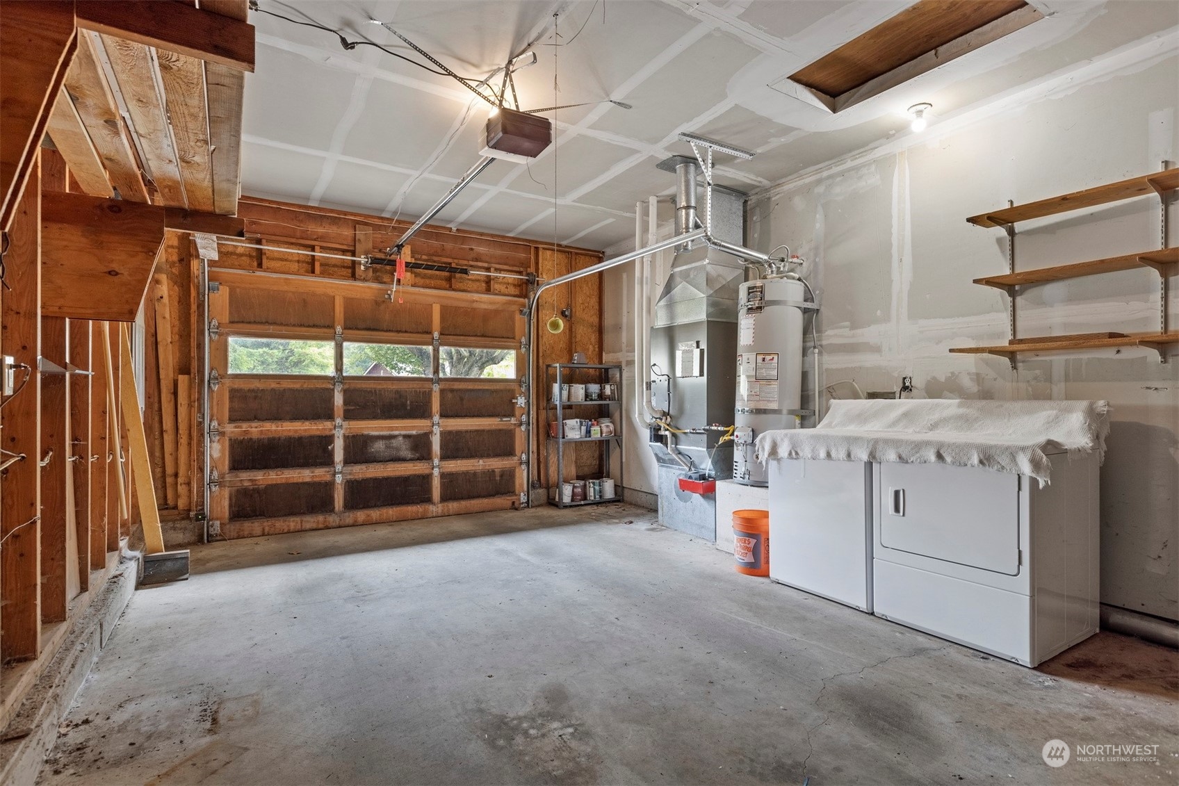 804 Chestnut Street Everson, WA 98247 - Photo 17 of 22 a utility room with dryer and washer