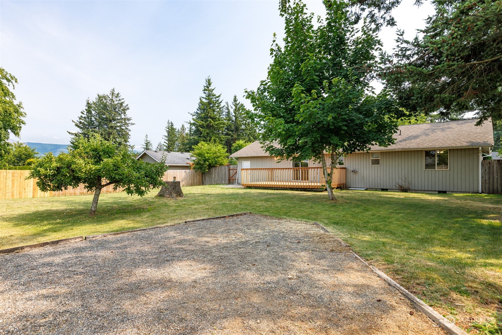 804 Chestnut Street Everson, WA 98247 - Photo 20 of 22 a view of a house with a yard