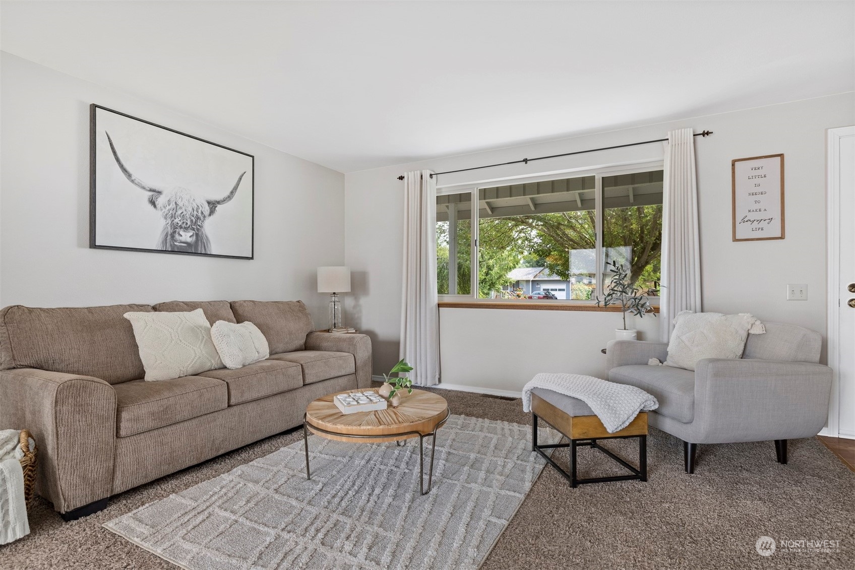 804 Chestnut Street Everson, WA 98247 - Photo 6 of 22 a living room with furniture and a large window