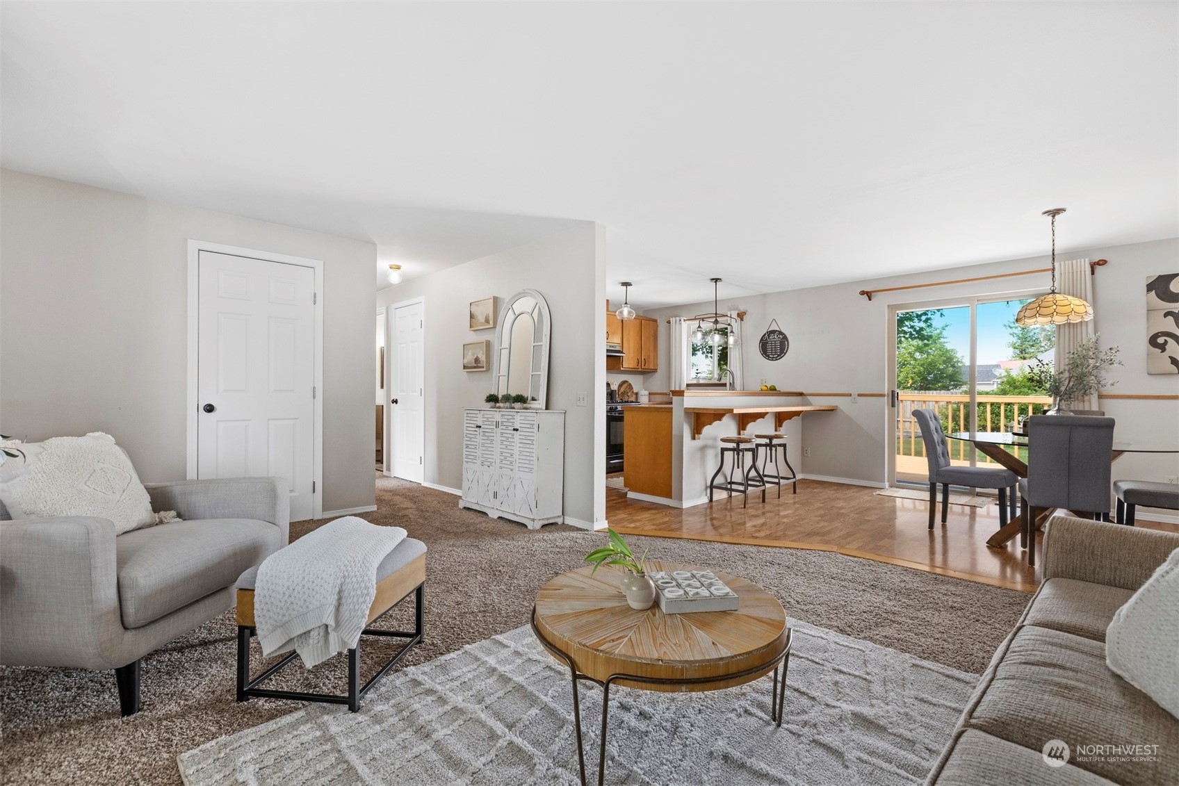 804 Chestnut Street Everson, WA 98247 - Photo 7 of 22 a living room with furniture and a table