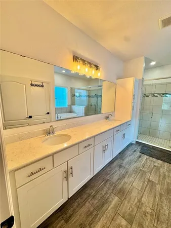 $3,200 | 3513 76th Street East, Palmetto, FL 34221