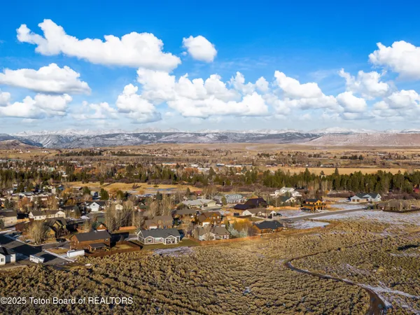 $710,000 | 330 Meadowood Street, Pinedale, WY 82941