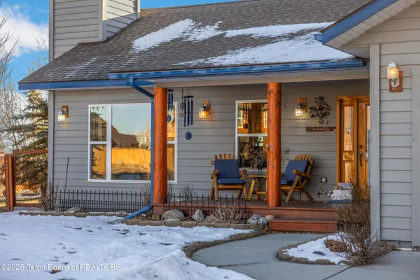 $710,000 | 330 Meadowood Street, Pinedale, WY 82941