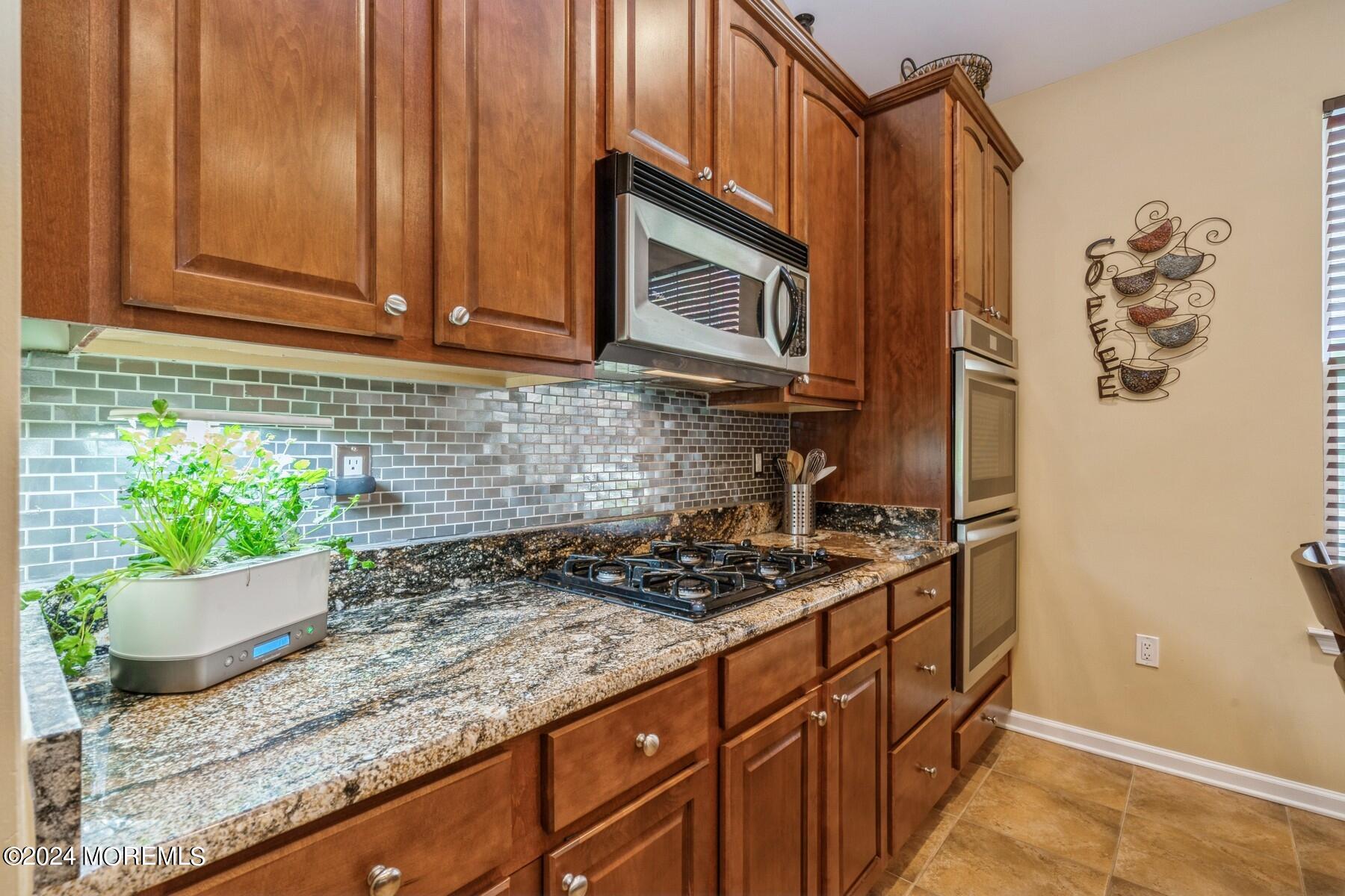 115 Gables Way Jackson, NJ 08527 - Photo 21 of 44 Kitchen