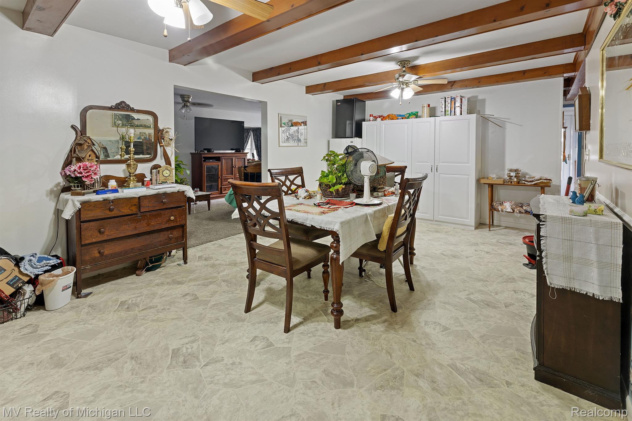 92 South Kellogg Road Midland, MI 48640 - Photo 9 of 19 Gallery Image 9