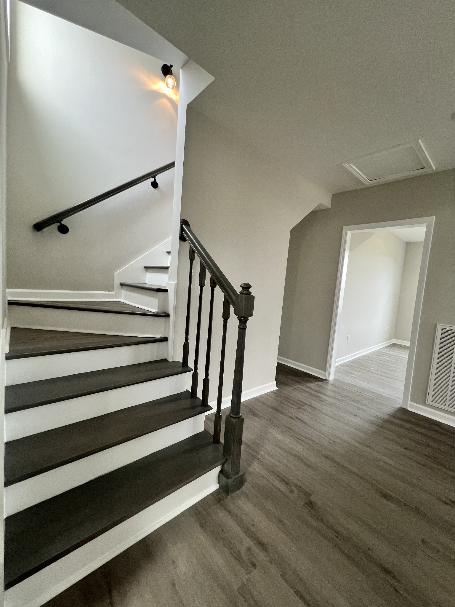5890 Cainsville Road Lebanon, TN 37090 - Photo 35 of 59 a view of entryway with wooden floor