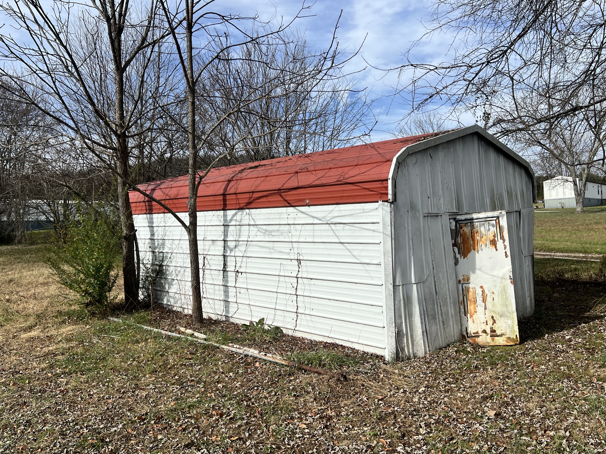 5890 Cainsville Road Lebanon, TN 37090 - Photo 57 of 59 a backyard of a house