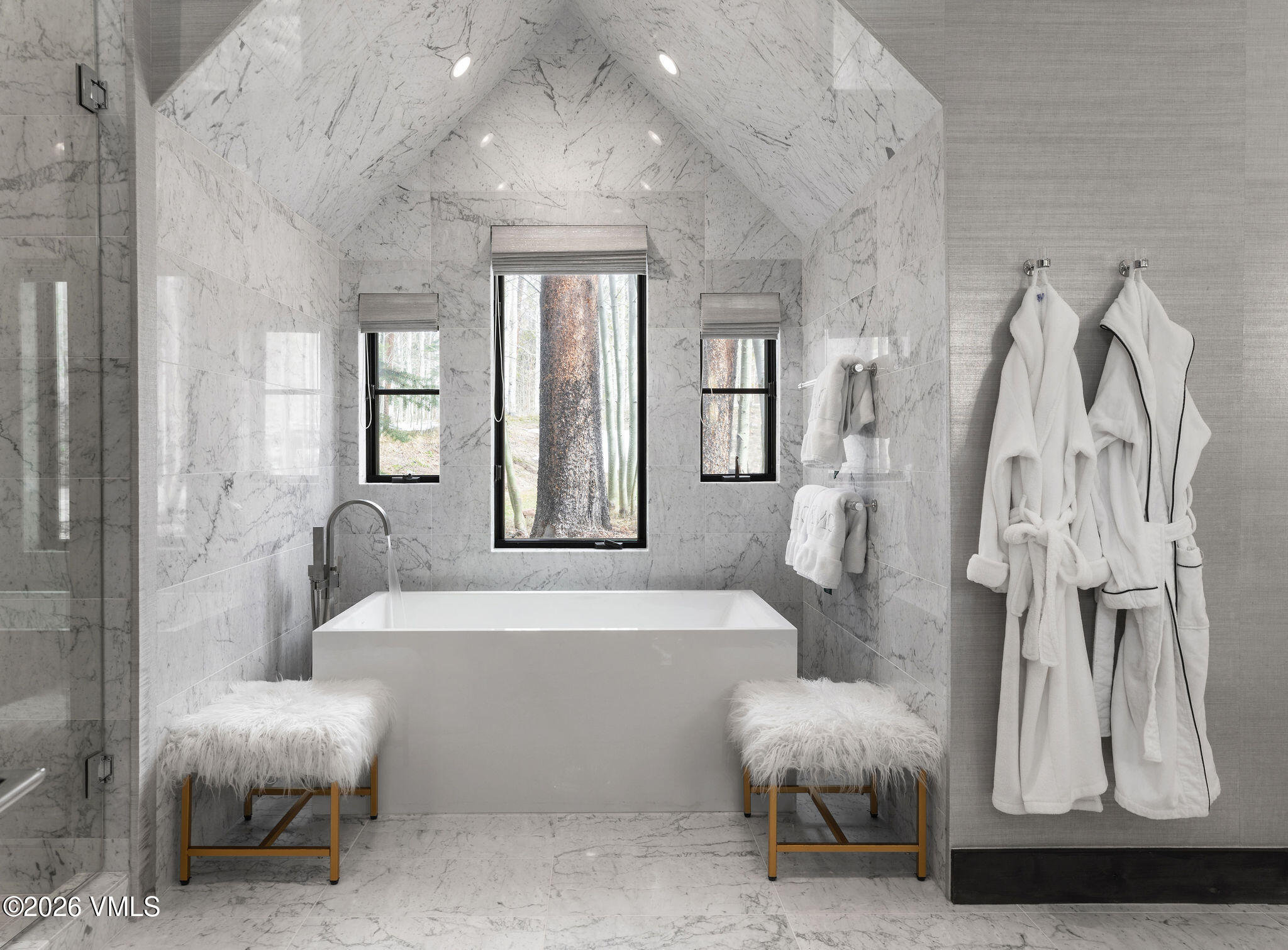 47 Woodviolet Avon, CO 81620 - Photo 13 of 24 47_wood_violet_interior_master_bath