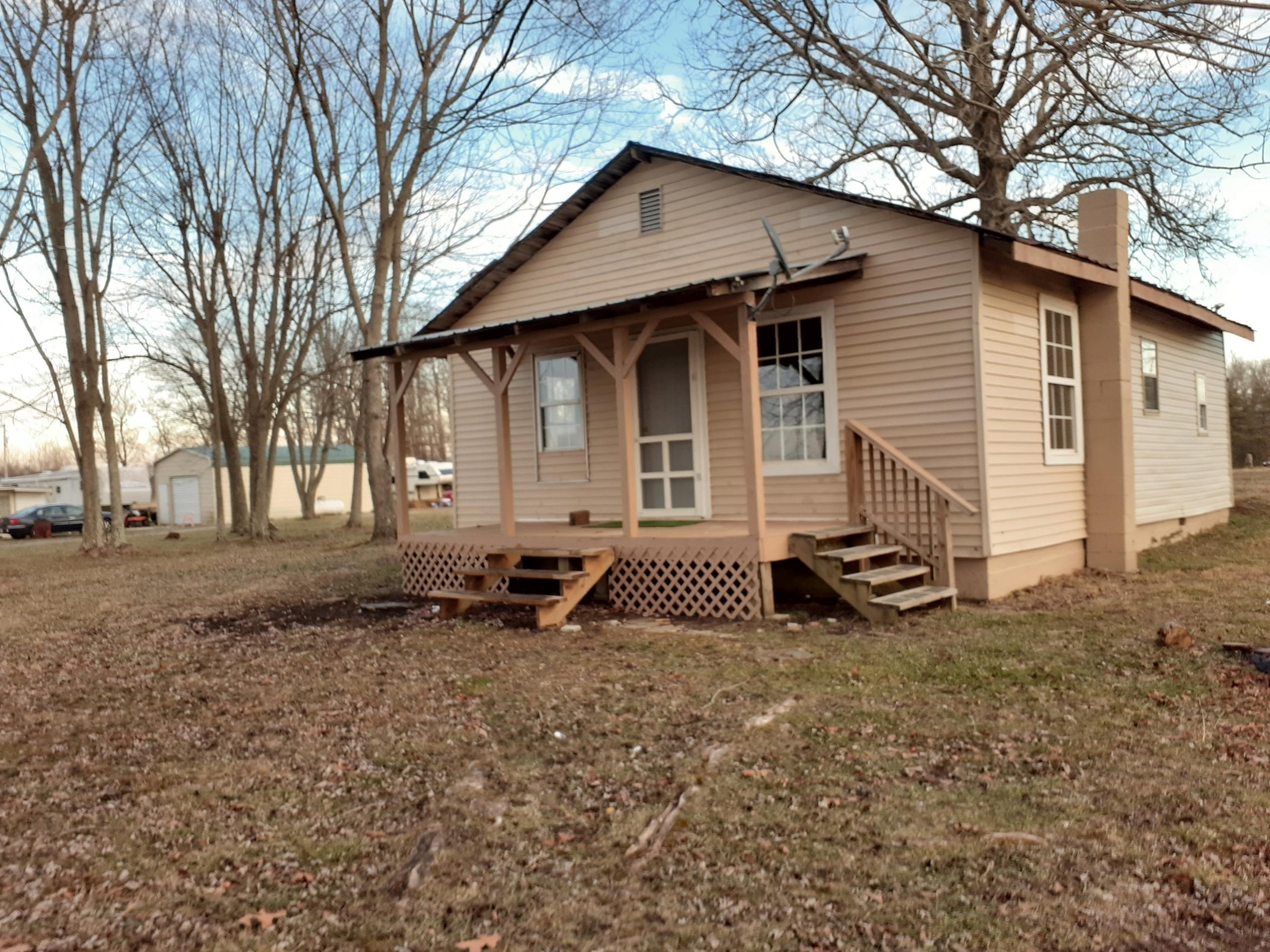 1995 Clarkrange Monterey Highway Monterey, TN 38574 - Photo 1 of 14 a front view of a house with a yard
