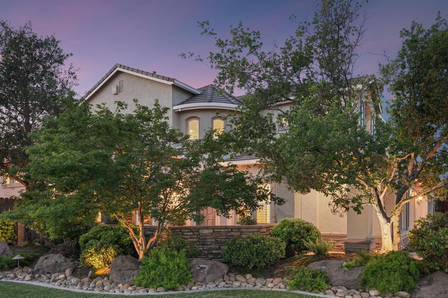 2227 Heavenly Way Lodi, CA 95242 - Photo 7 of 62 The mature and meticulous landscape