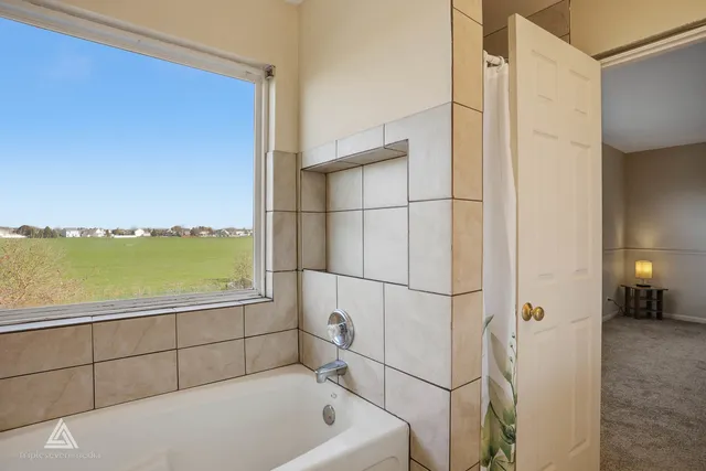 $395,000 | 10828 Braemar Parkway, Huntley, IL 60142