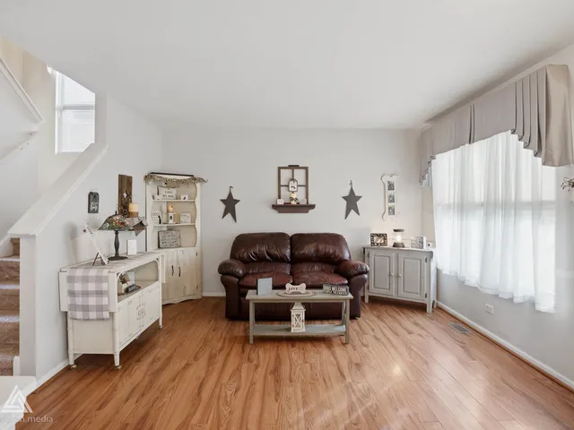 $395,000 | 10828 Braemar Parkway, Huntley, IL 60142