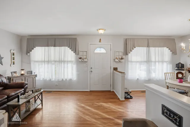 $395,000 | 10828 Braemar Parkway, Huntley, IL 60142