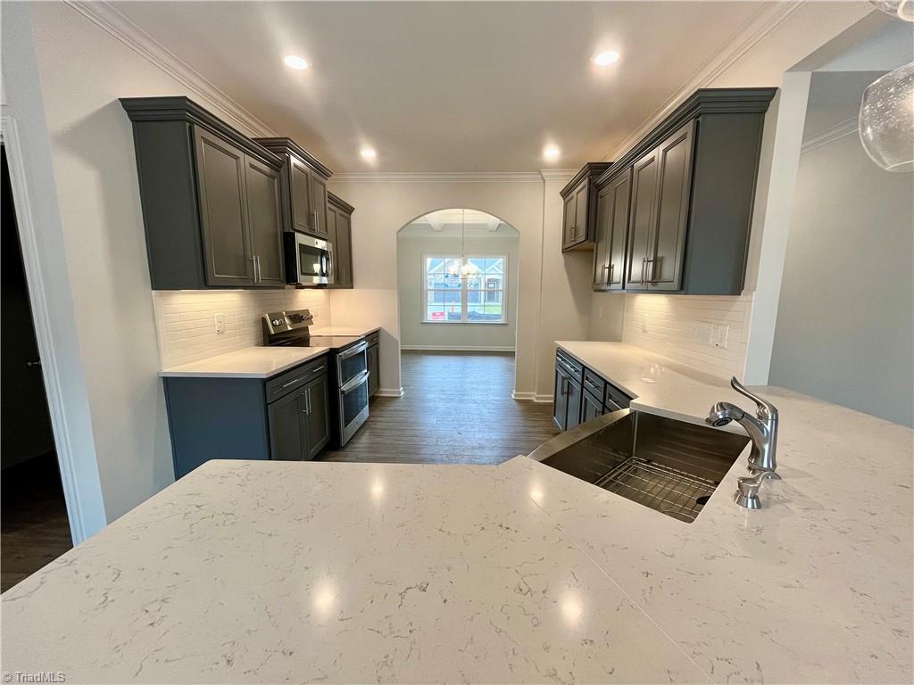 5233 Quail Forest Drive Clemmons, NC 27012 - Photo 2 of 12