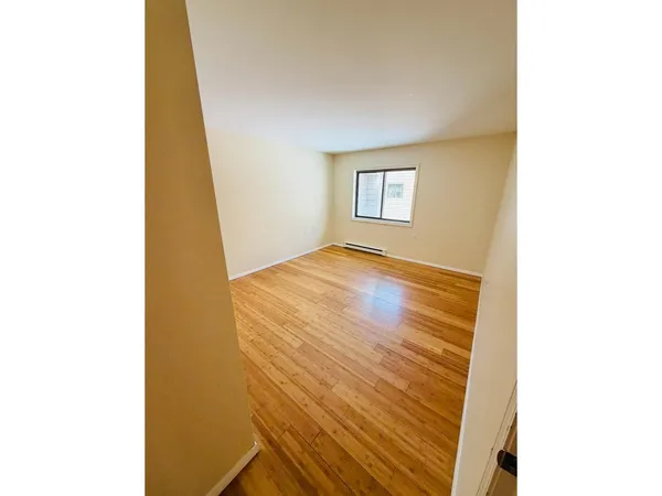 $269,000 | 46 Hawthorne Circle, South Burlington, VT 05403
