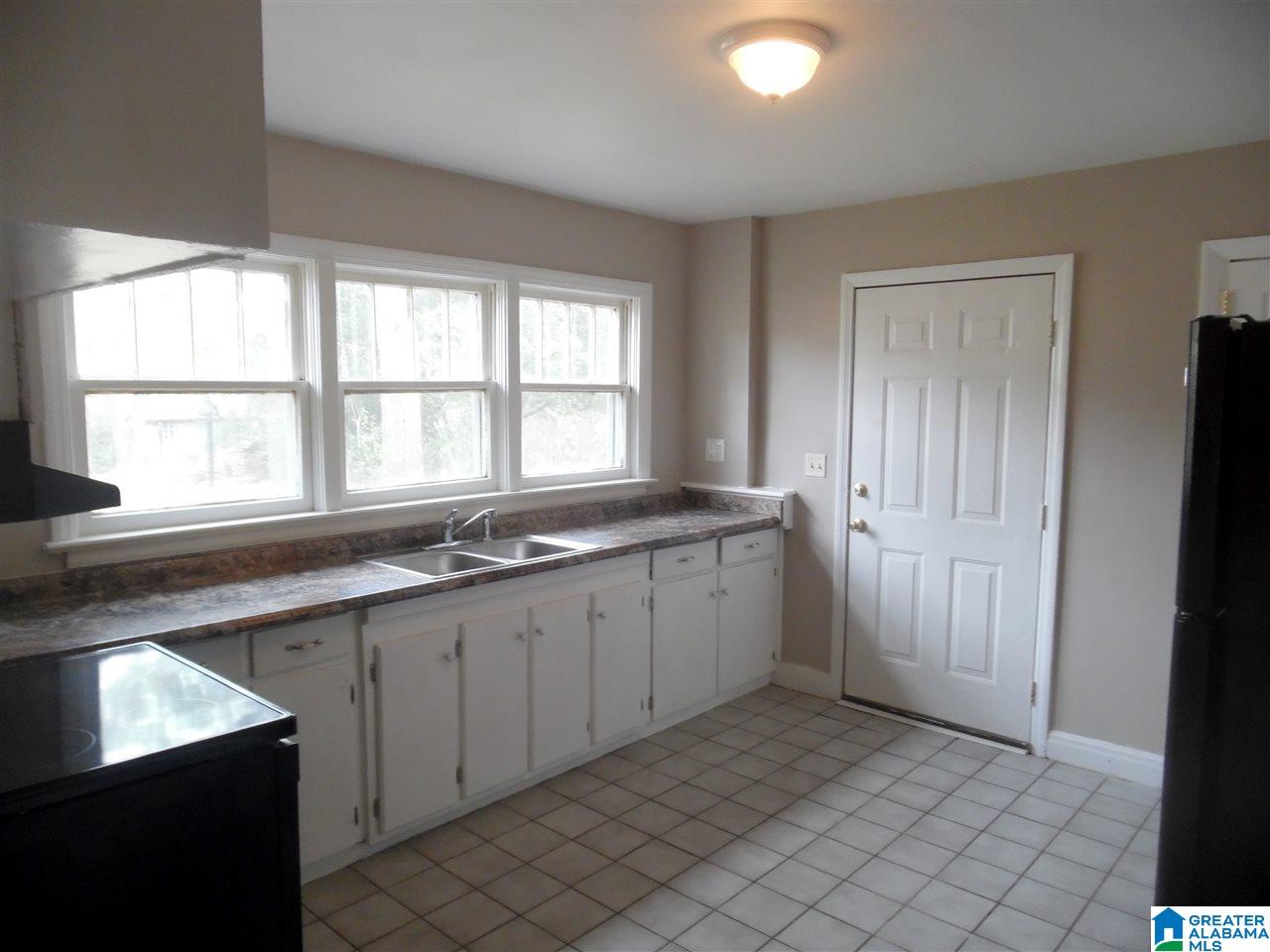 1388 Rock Creek Road Bessemer, AL 35023 - Photo 4 of 32