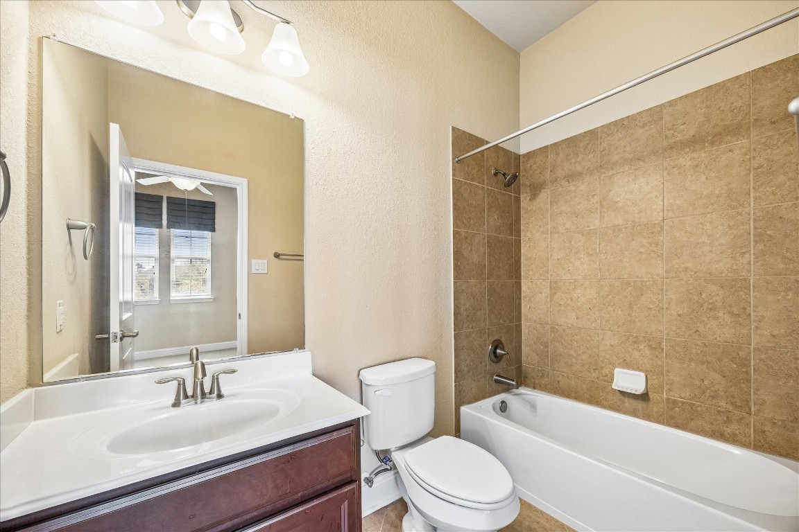 14123 Spindle Arbor Road Cypress, TX 77429 - Photo 30 of 45 Bedroom one en-suite bathroom.