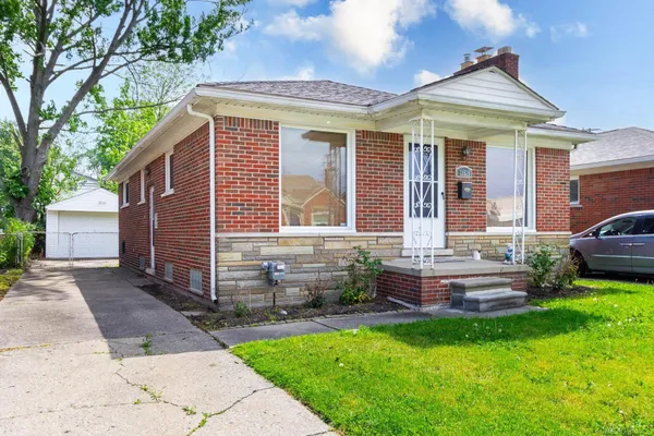 $272,500 | 21526 Englehardt Street, St. Clair Shores, MI 48080
