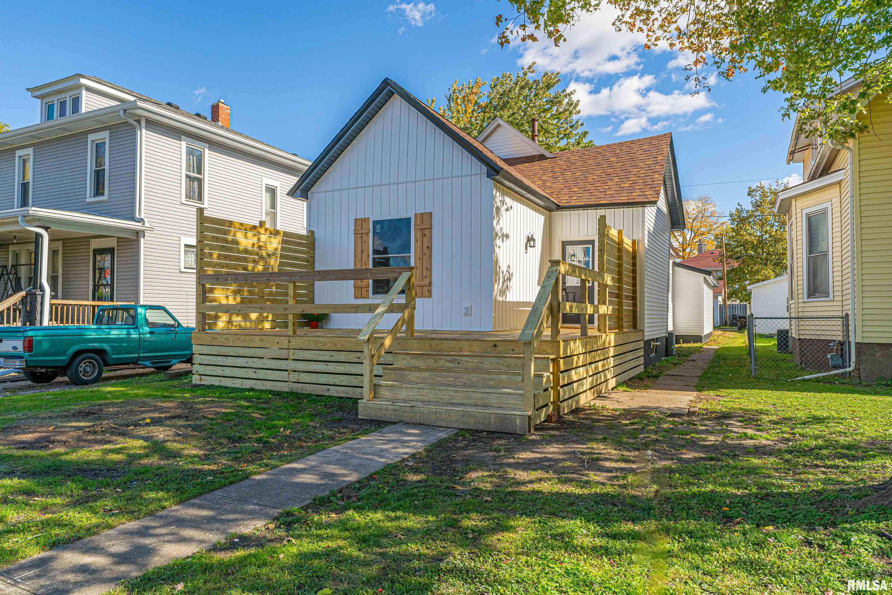514 North Kickapoo Street Lincoln, IL 62656 - Photo 1 of 23 Gallery Image 1