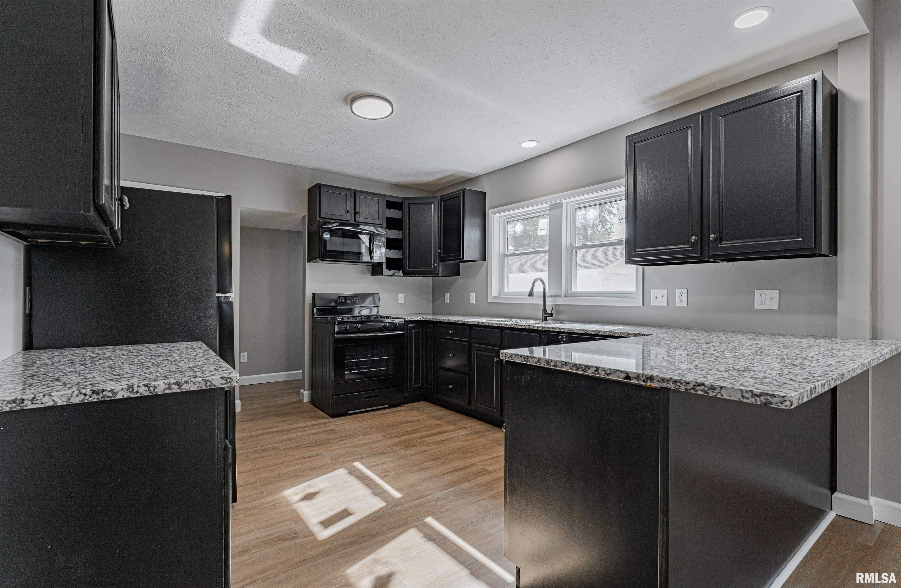 514 North Kickapoo Street Lincoln, IL 62656 - Photo 7 of 23 Gallery Image 7