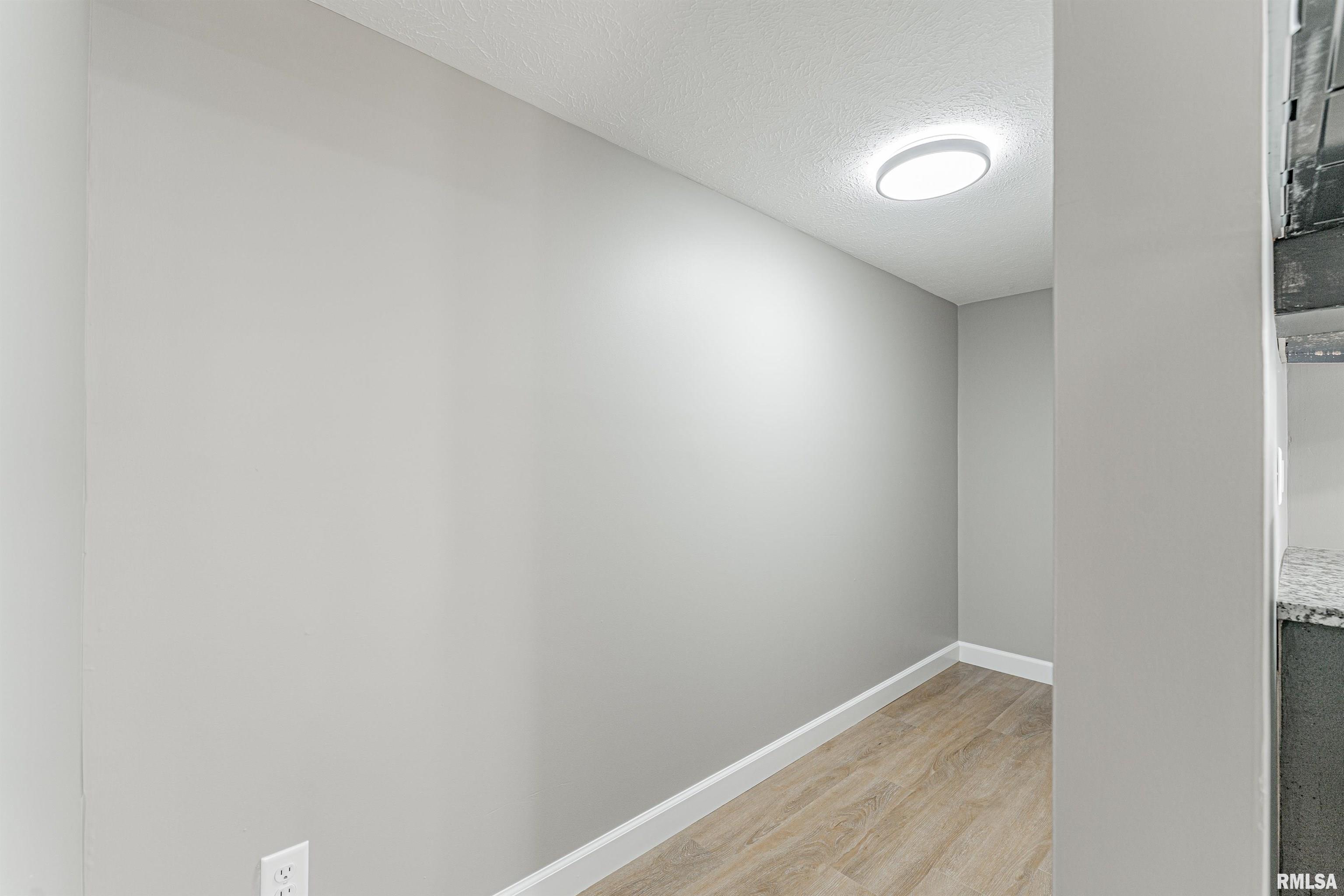 514 North Kickapoo Street Lincoln, IL 62656 - Photo 10 of 23 Gallery Image 10