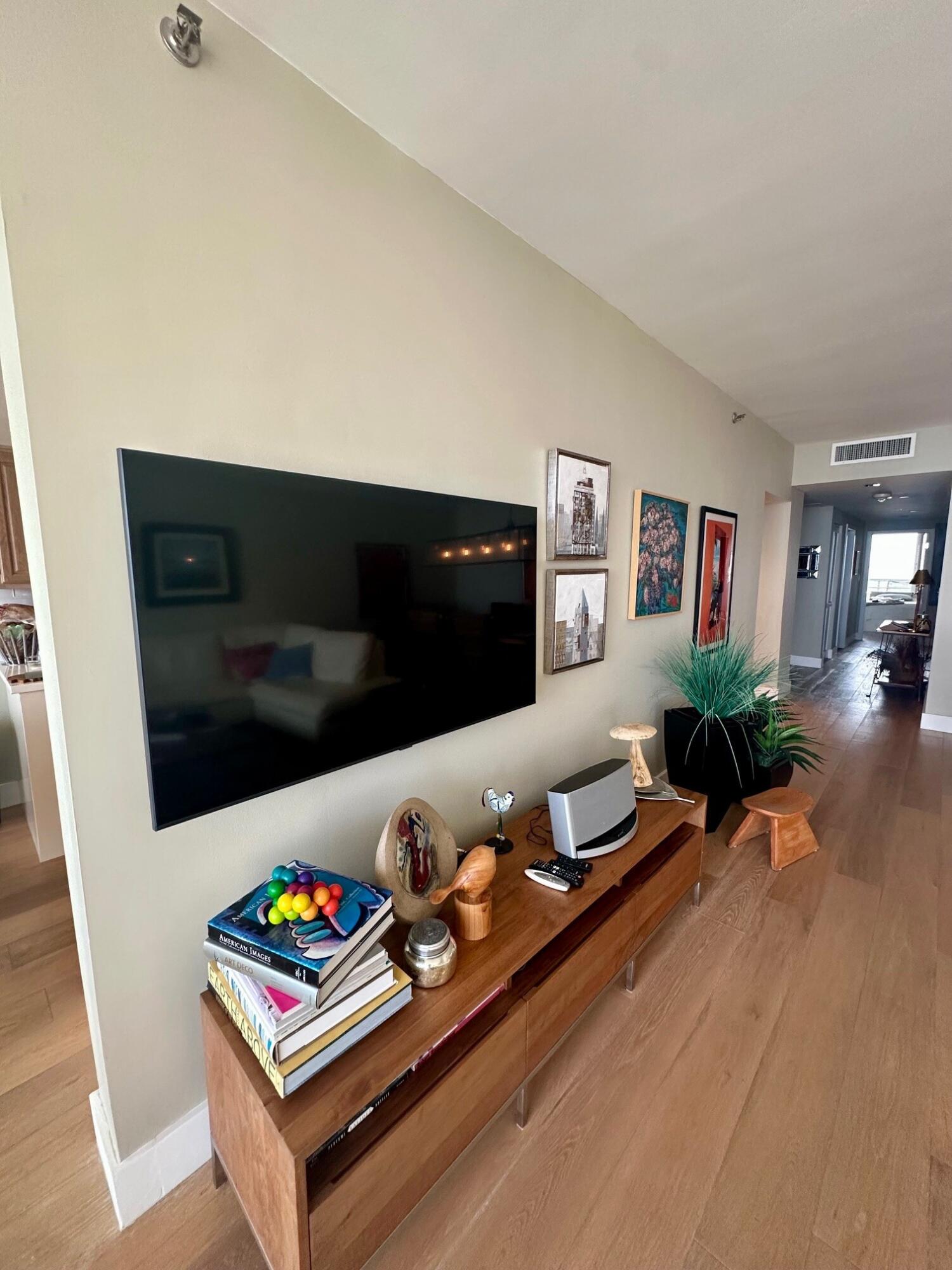 4101 North Ocean Boulevard, Unit D1804 Boca Raton, FL 33431 - Photo 9 of 27 TV ROOM-LIVING