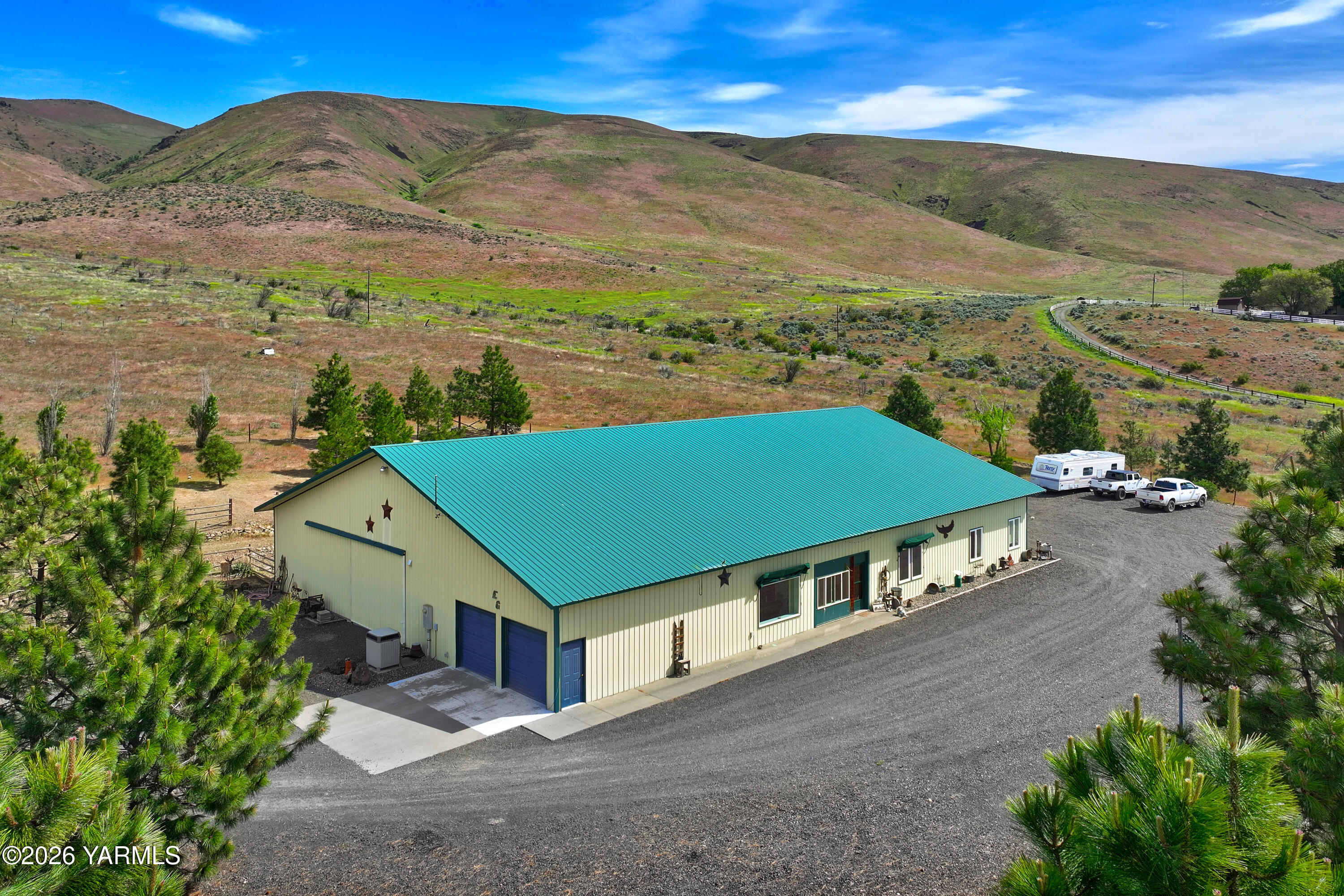 999 Elk Ridge Lane Selah, WA 98942 - Photo 39 of 43 Front View