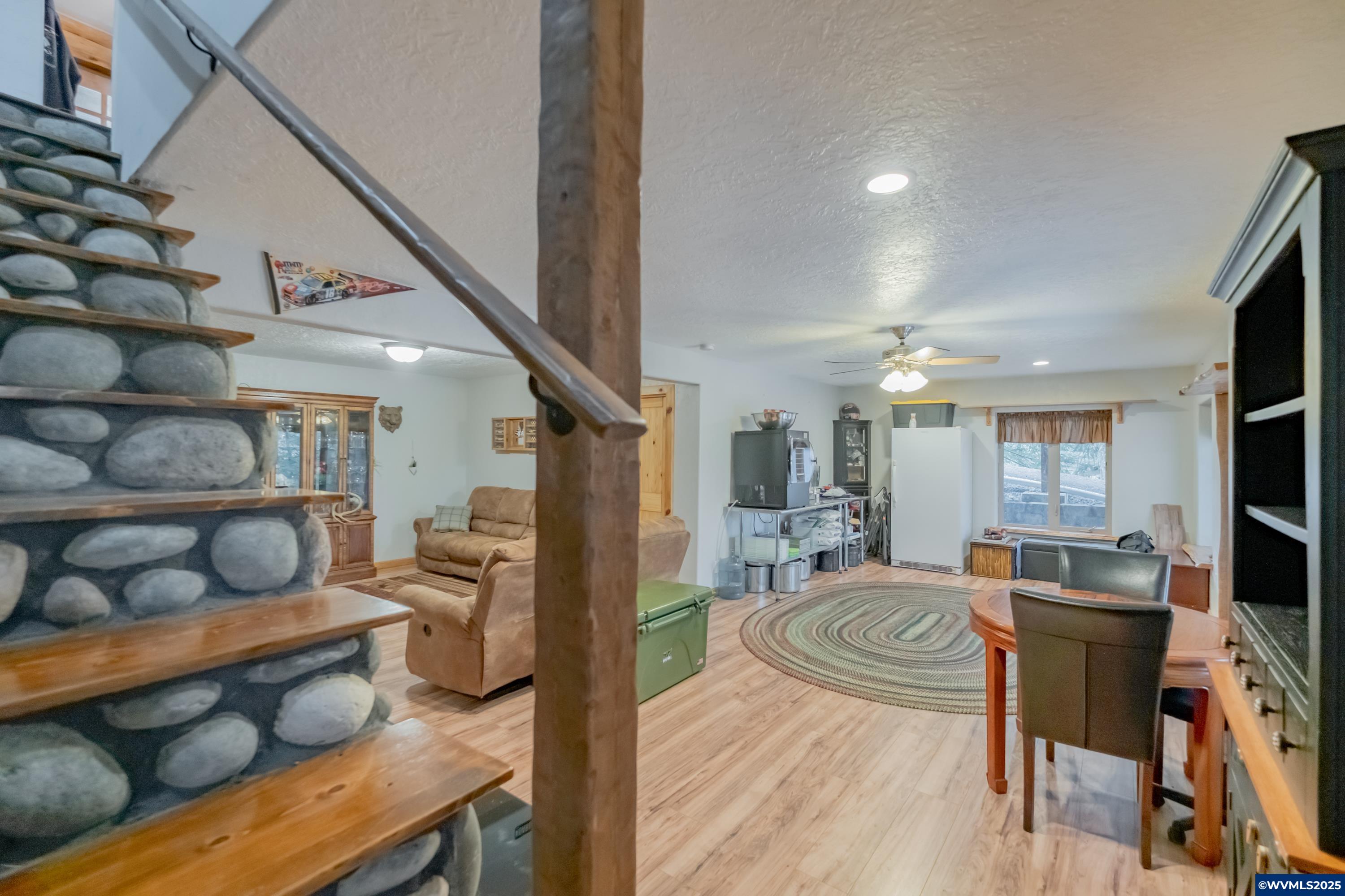 32583 Bellinger Scale Road Lebanon, OR 97355 - Photo 35 of 49 Gallery Image 35