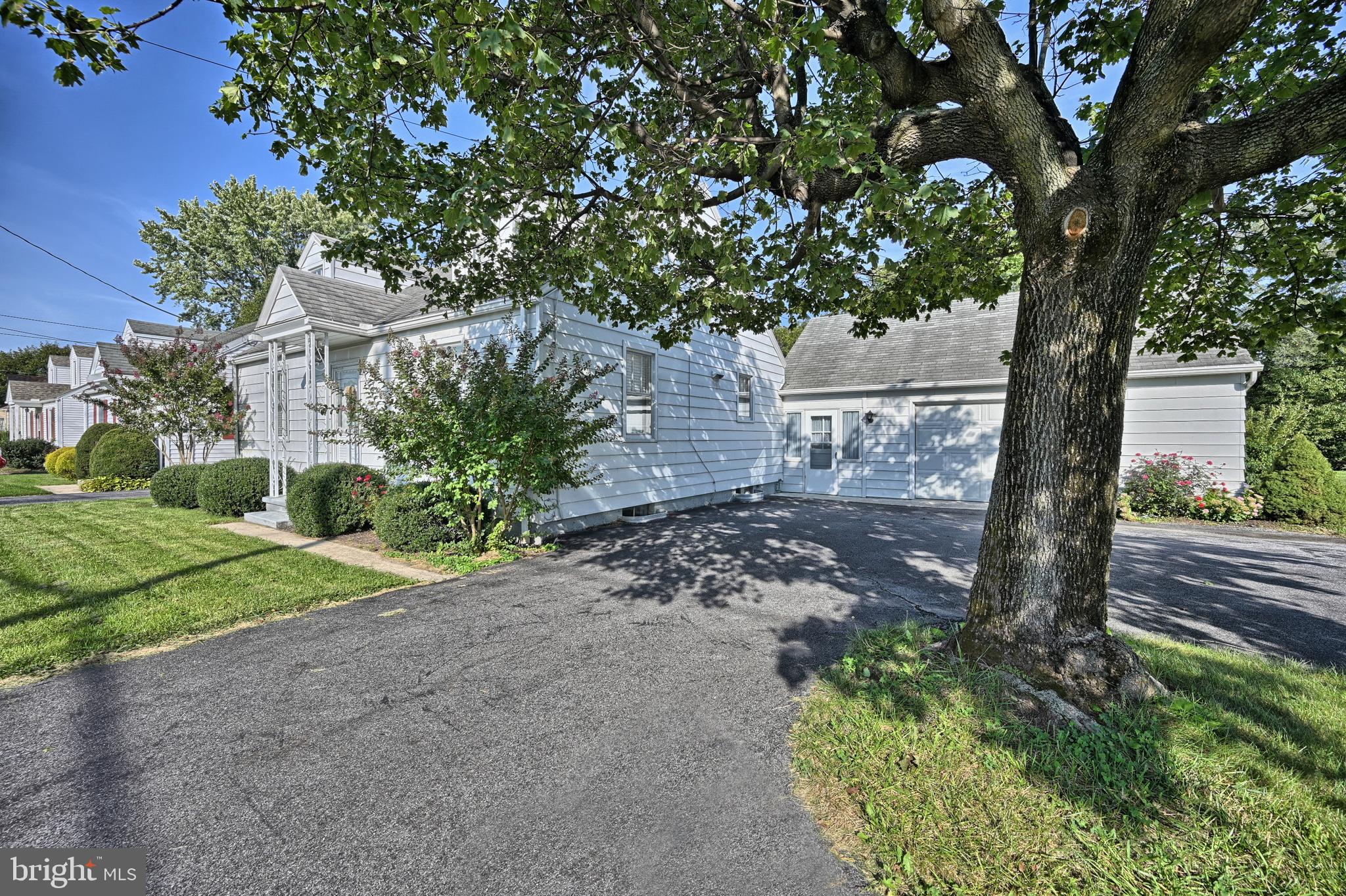 1831 Spring Road Carlisle, PA 17013 - Photo 3 of 29 Gallery Image 3