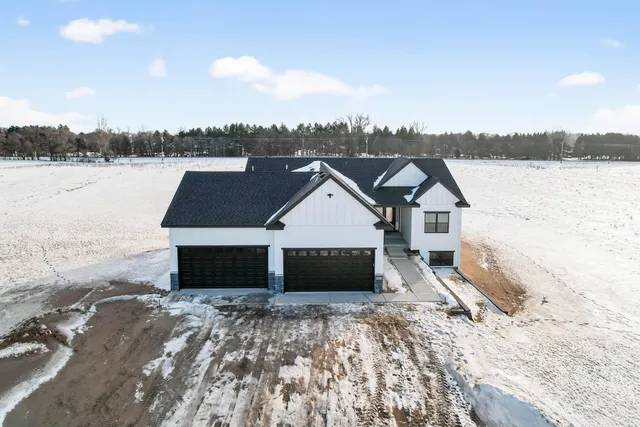 $749,900 | 13437 295th Avenue Northwest, Princeton, MN 55371