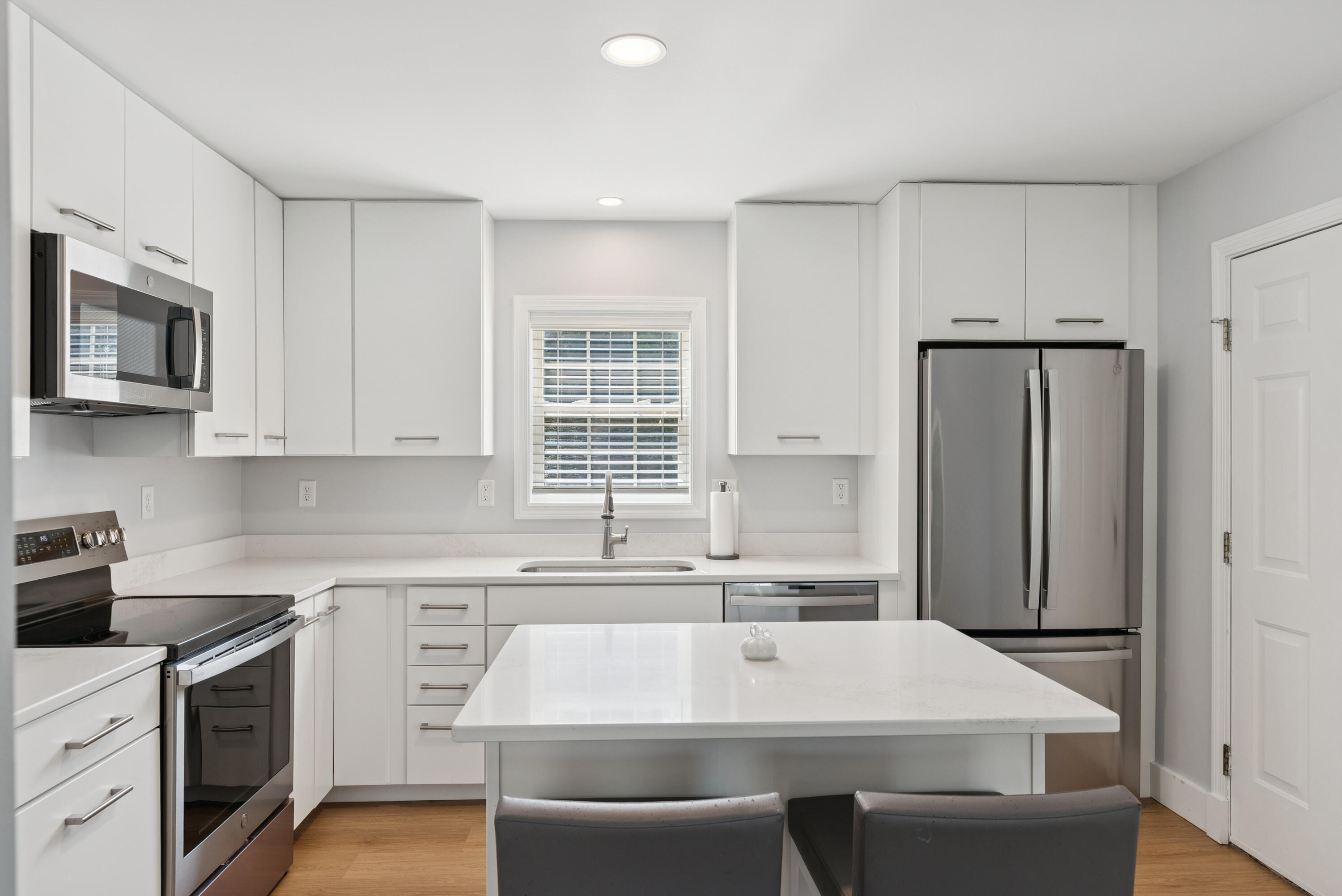 34 Thompson Road Kennebunk, ME 04043 - Photo 12 of 53 Kitchen
