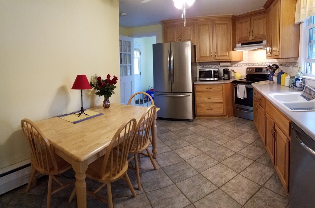 23 Shaker Road Dartmouth, MA 02747 - Photo 3 of 19 Gallery Image 3