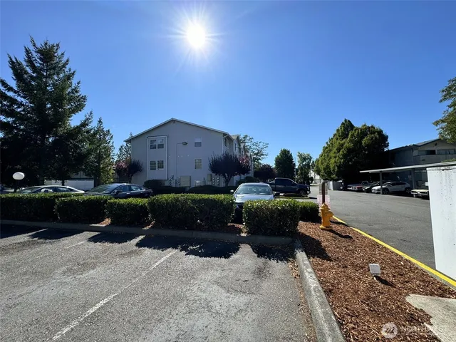 $6,000,000 | 13232 Ambaum Boulevard Southwest, Burien, WA 98146