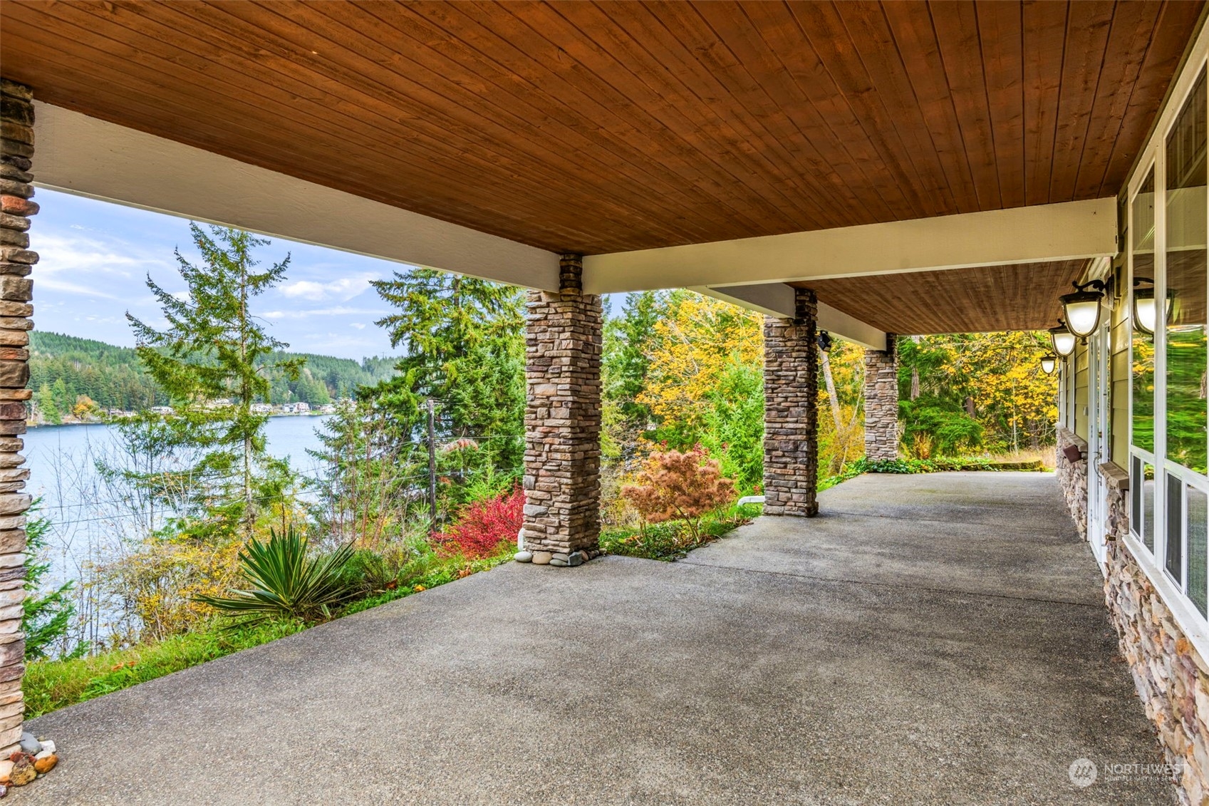 1208 Summit Lake Shore Road Northwest Olympia, WA 98502 - Photo 28 of 40 Gallery Image 28