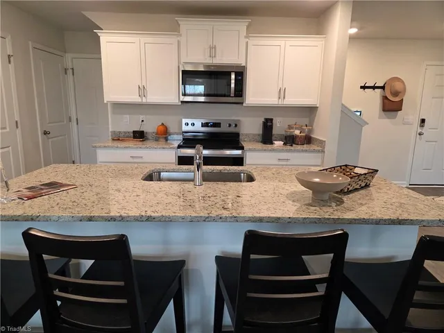 $2,350 | 6592 Capstone Court, Rural Hall, NC 27045