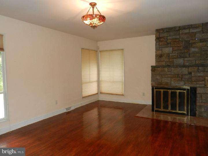 2062 Matson Circle Villanova, PA 19085 - Photo 3 of 9 Living Room