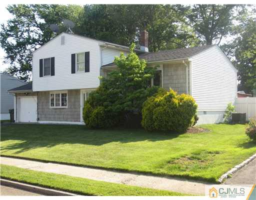 12 Mc Ginnis Road Edison, NJ 08817 - Photo 1 of 18 Gallery Image 1