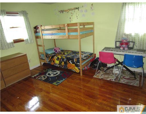12 Mc Ginnis Road Edison, NJ 08817 - Photo 14 of 18 Gallery Image 14