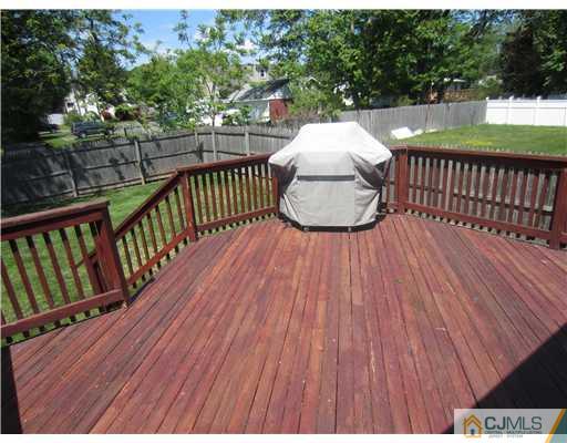 12 Mc Ginnis Road Edison, NJ 08817 - Photo 16 of 18 Gallery Image 16