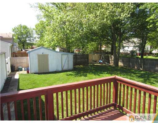12 Mc Ginnis Road Edison, NJ 08817 - Photo 17 of 18 Gallery Image 17