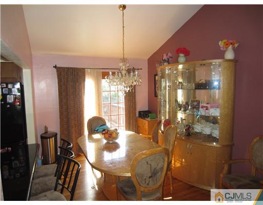 12 Mc Ginnis Road Edison, NJ 08817 - Photo 6 of 18 Gallery Image 6