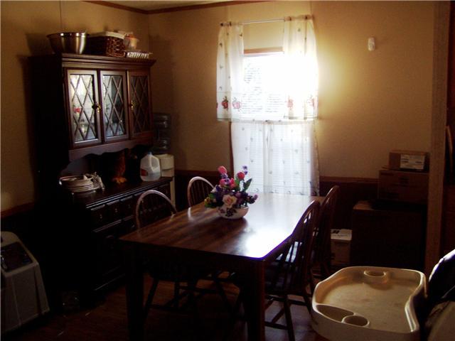 304 Ridgeview Drive Circleville, OH 43113 - Photo 4 of 9