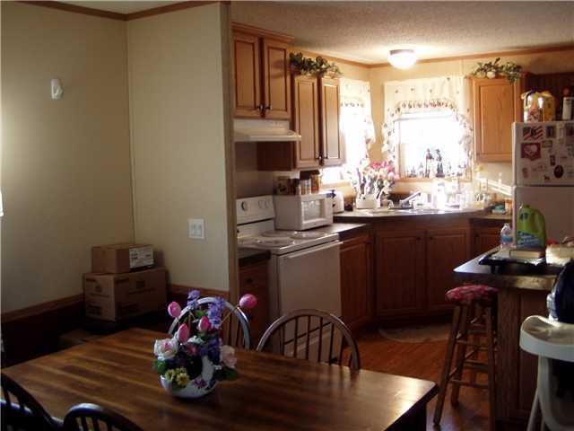 304 Ridgeview Drive Circleville, OH 43113 - Photo 5 of 9
