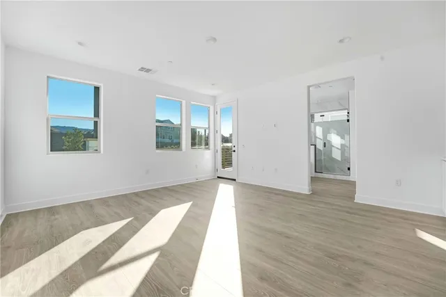 $999,990 | 27346 Creekwood Lane, Newhall, CA 91381