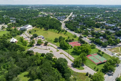 $150,000 | 3600 Oak Springs Drive, Austin, TX 78721
