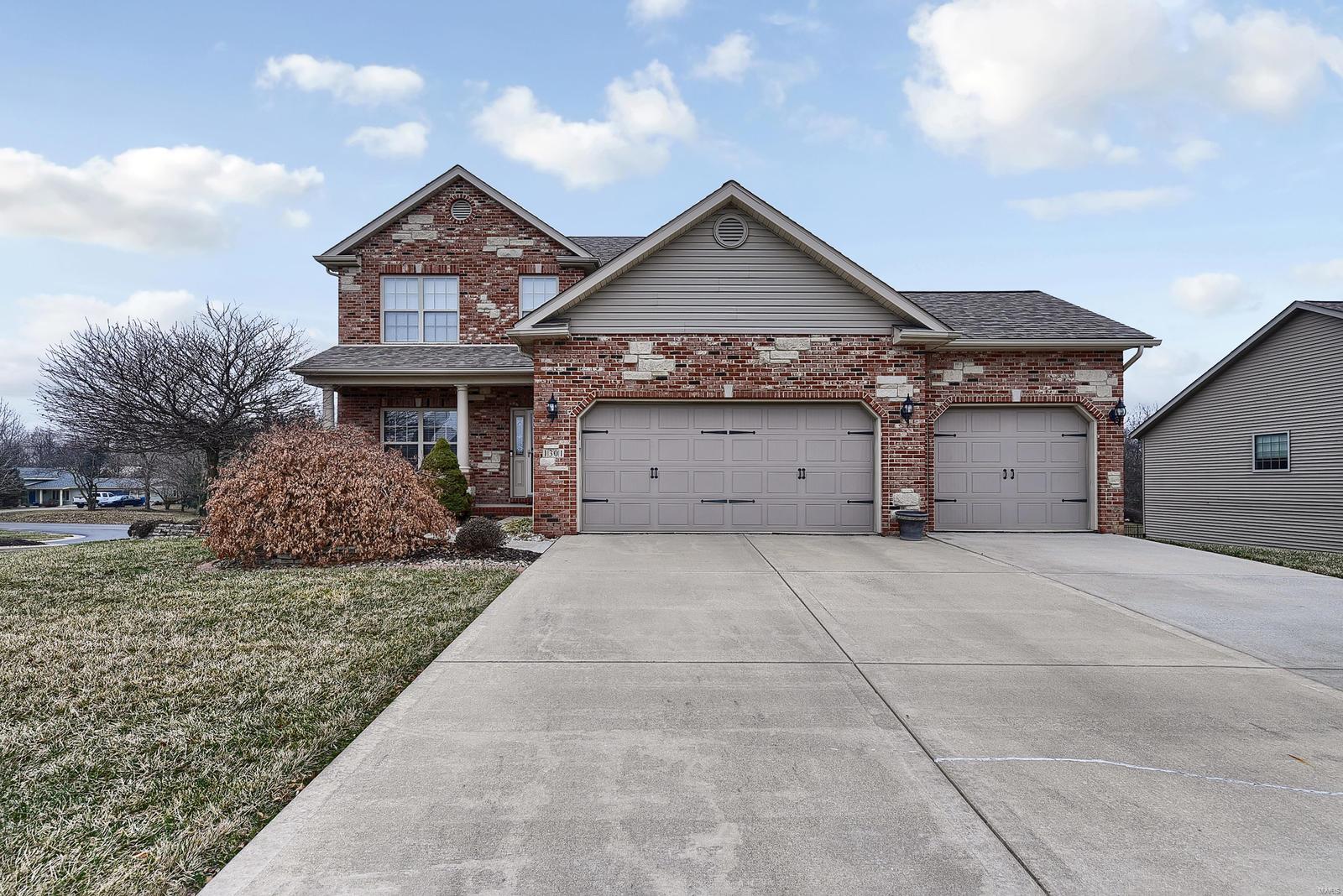 1301 Rutledge Drive Troy, IL 62294 - Photo 2 of 37