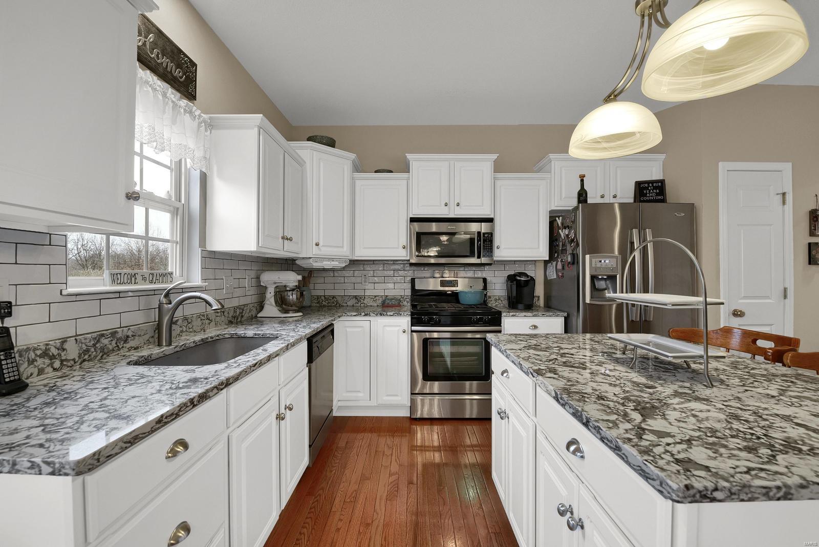 1301 Rutledge Drive Troy, IL 62294 - Photo 13 of 37
